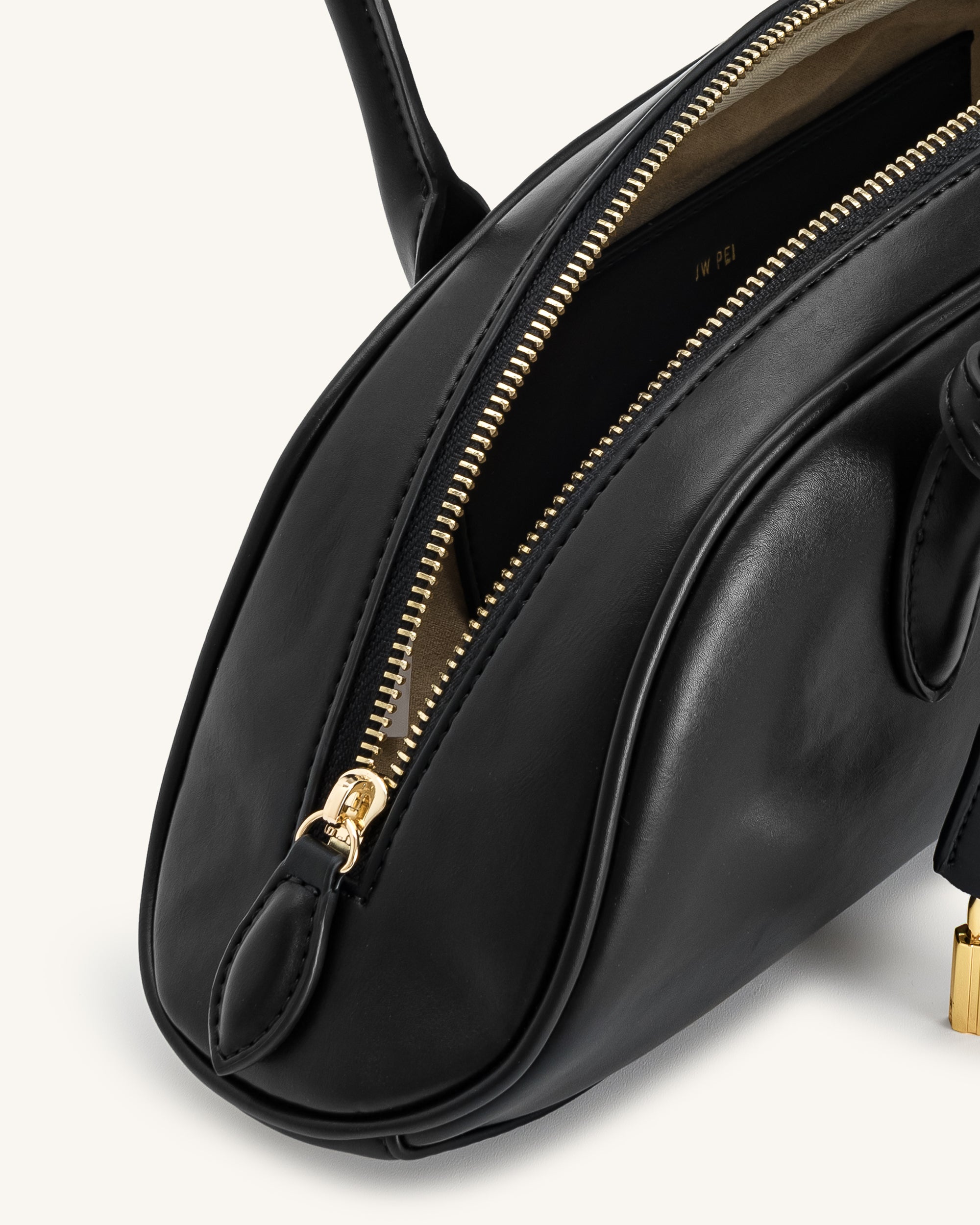 Zora Shoulder Bag - Black - Image 4