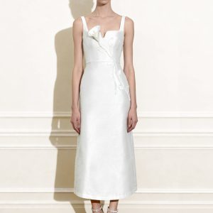 3D Vine-Appliqué Asymmetric Sweetheart Gown - White